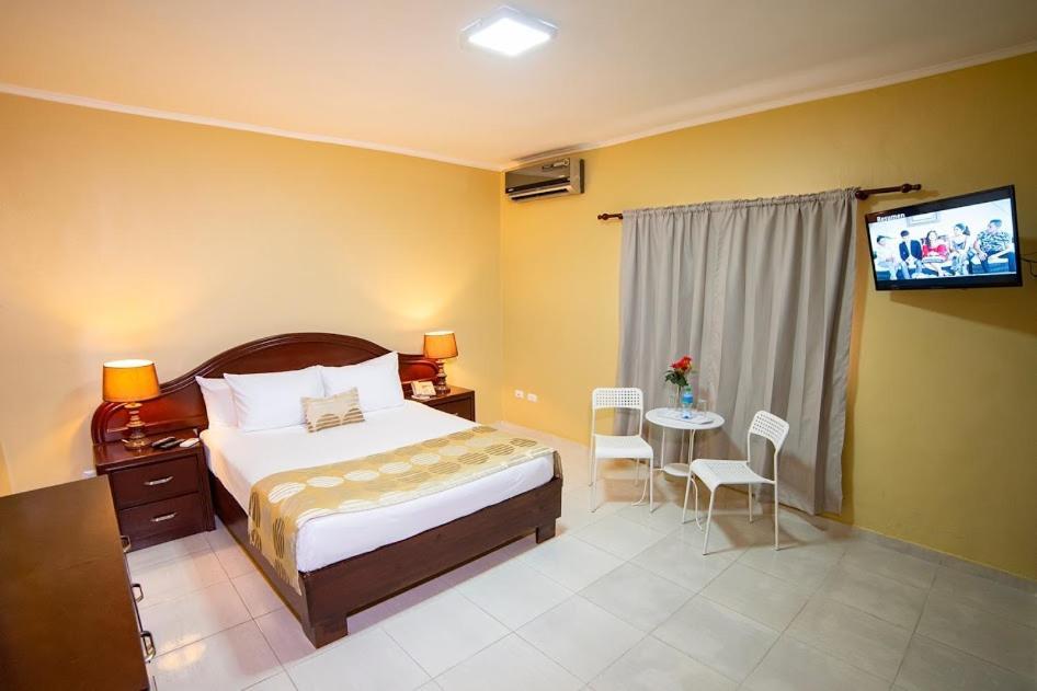 Hotel Real Bella Vista Santo Domingo Exterior photo